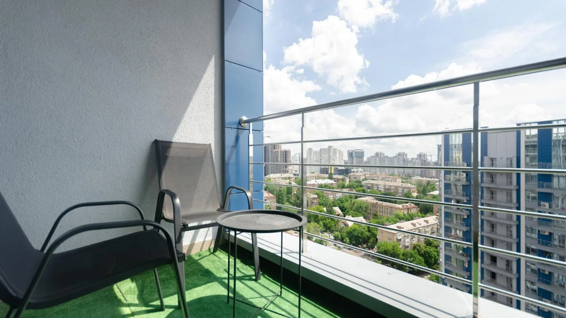 Petrovdom Apartments 21-285 In Central Park, 7 John Mccain Street Kyjev 0*,  Ukrajina