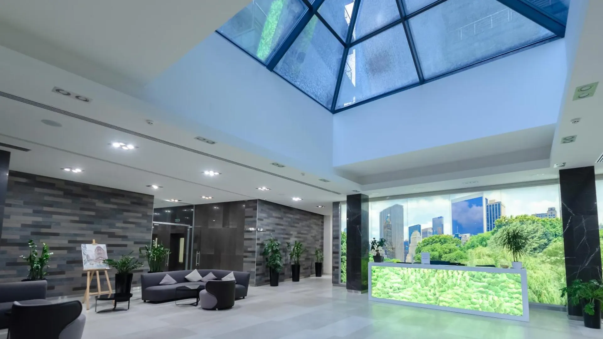 Petrovdom Apartments 21-285 In Central Park, 7 John Mccain Street Kyjev