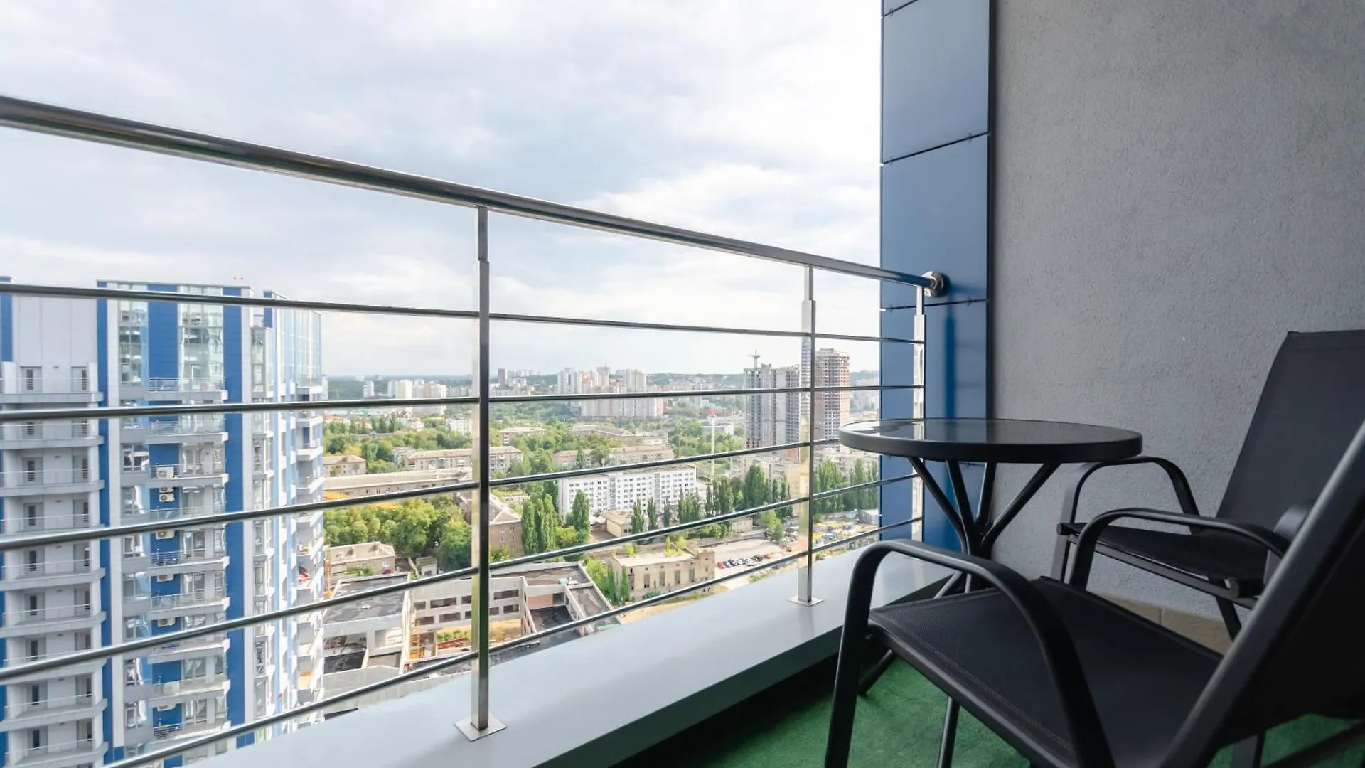 Petrovdom Apartments 21-285 In Central Park, 7 John Mccain Street Kyjev