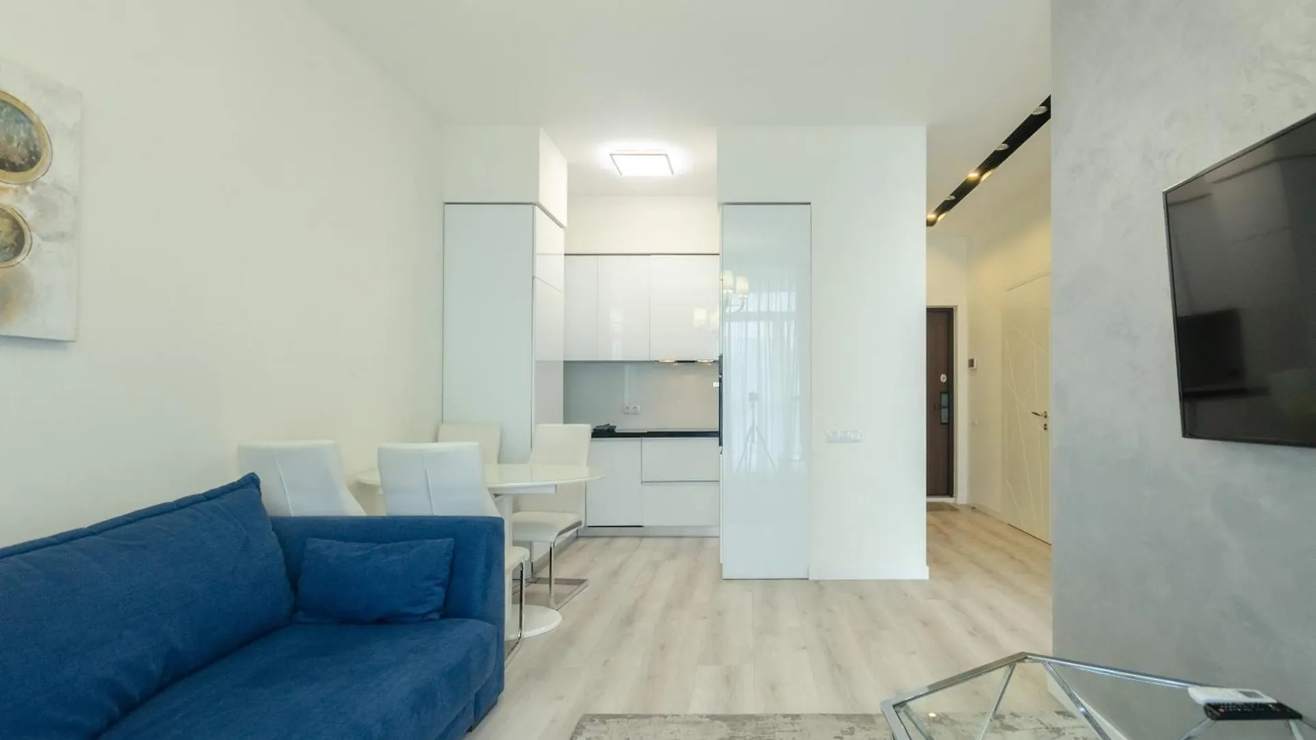 Petrovdom Apartments 21-285 In Central Park, 7 John Mccain Street Kijów